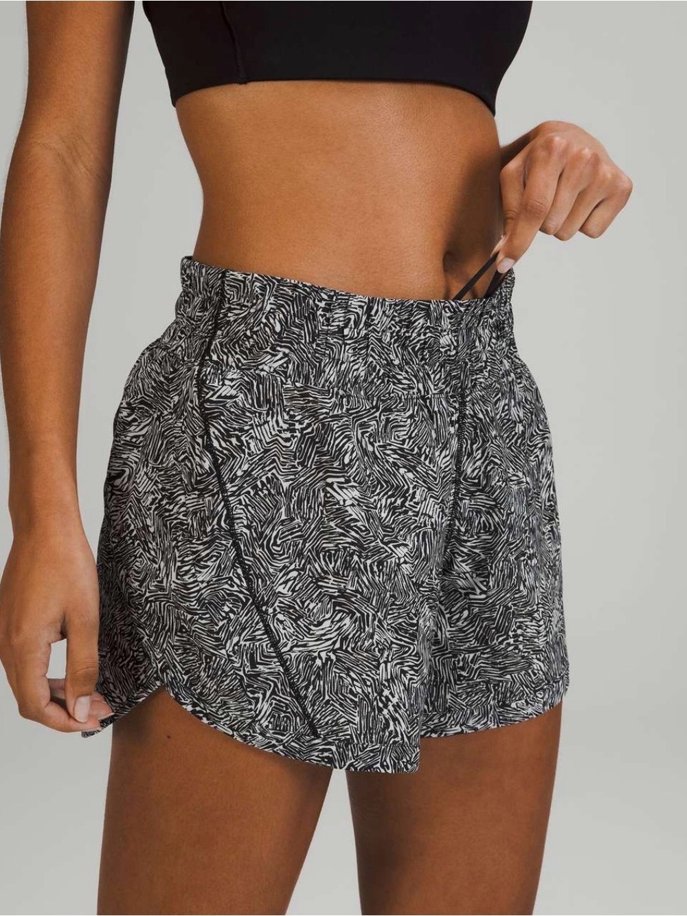 Lululemon Track-that-Mid rise 5” Black Shorts